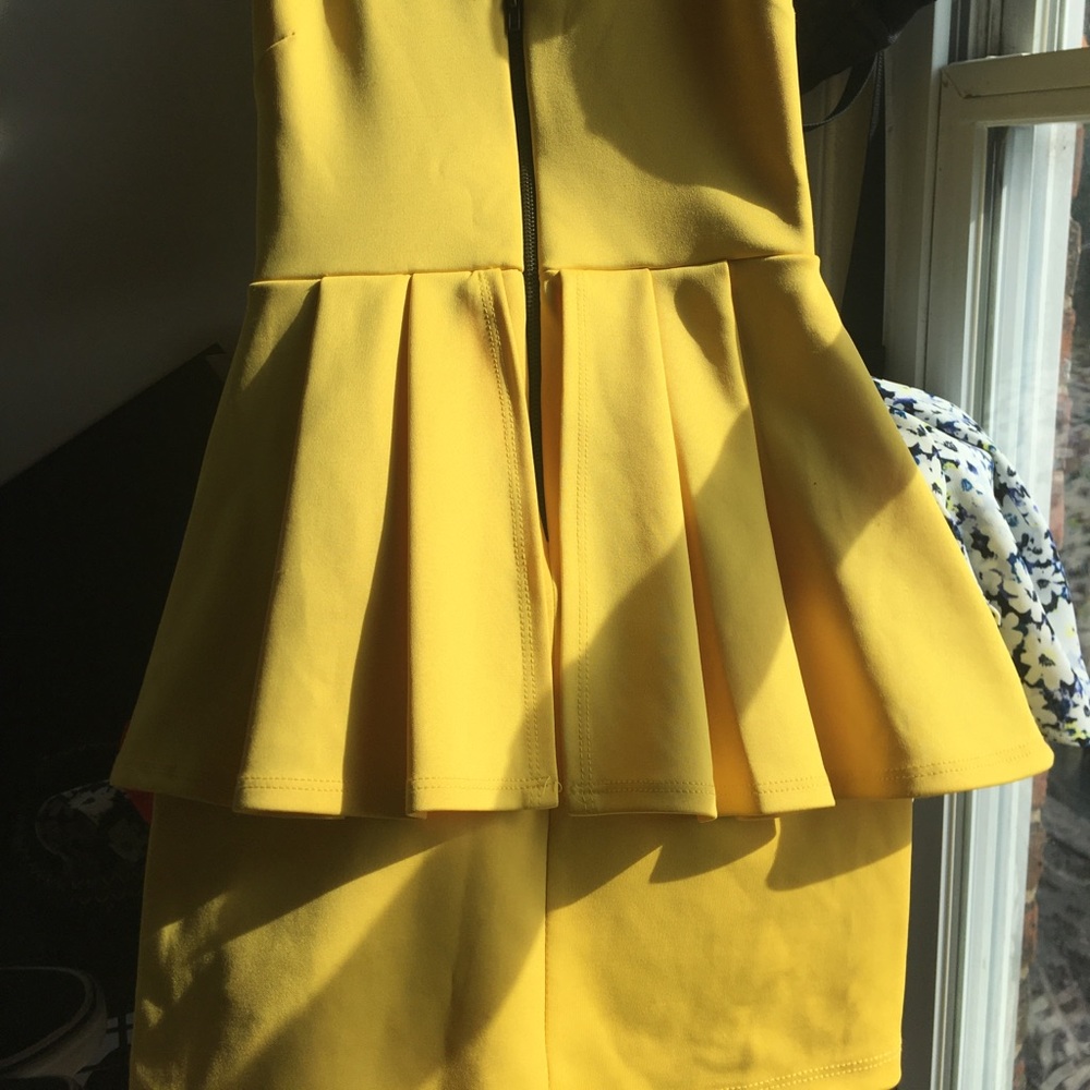 Vintage Snap yellow dress
